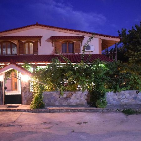 Family Villa Kalypso Oreoi Exterior photo